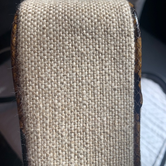 Tory Burch tortoise shell hand bag with strap in new condition - Picture 15 of 16